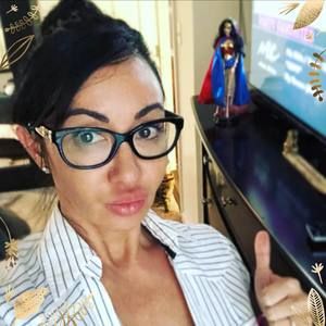 Meet your Posher, Leeann